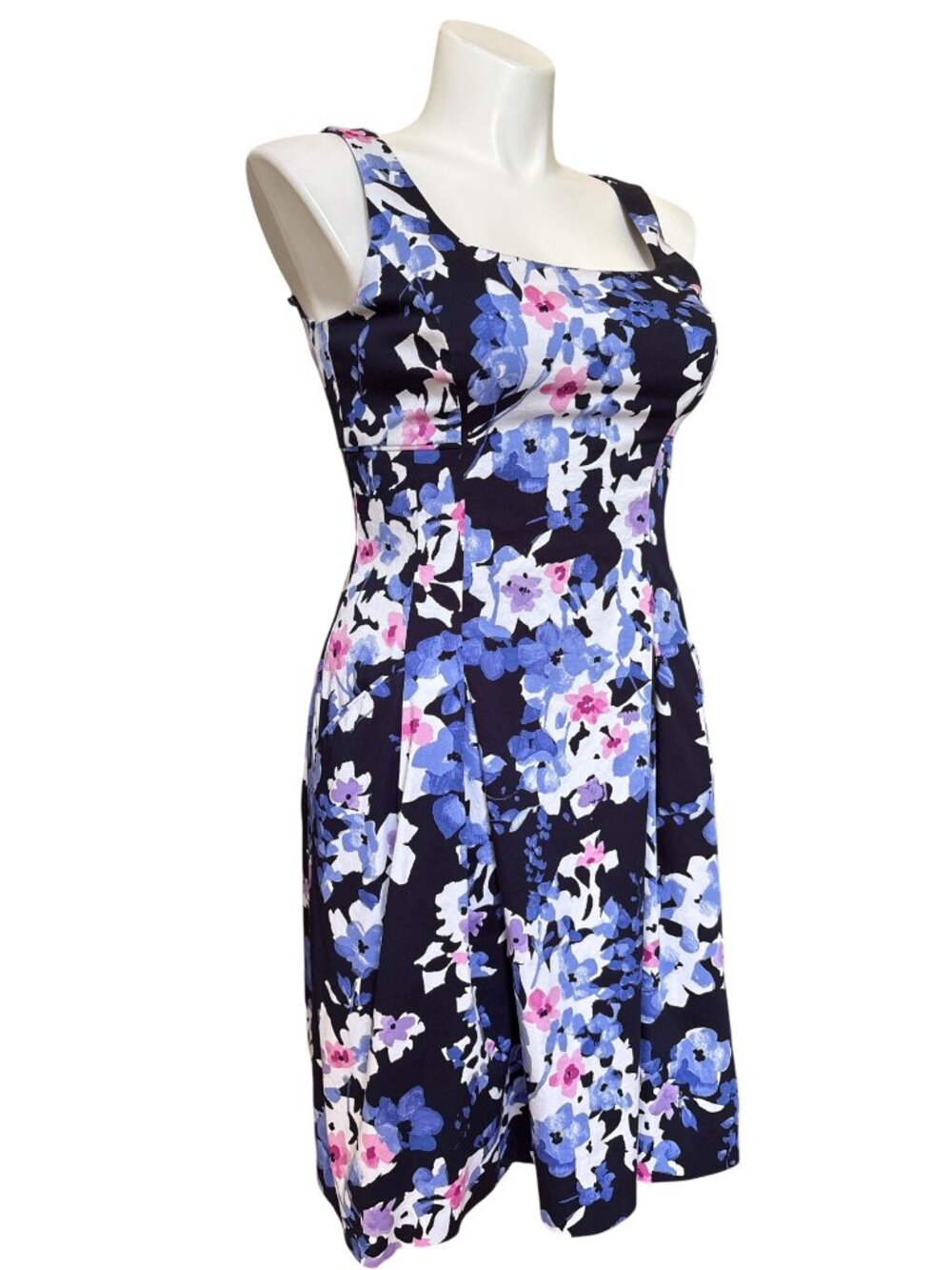 Lauren Ralph Lauren Women's Navy Floral Fit & Flare Dress, Sleeveless Size 12 - Picture 5 of 12
